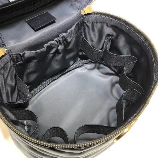First bag ru GG small GUCCI cosmetic case Marmont 0529